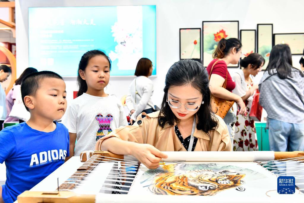 鸿运高手榜网址是多少?